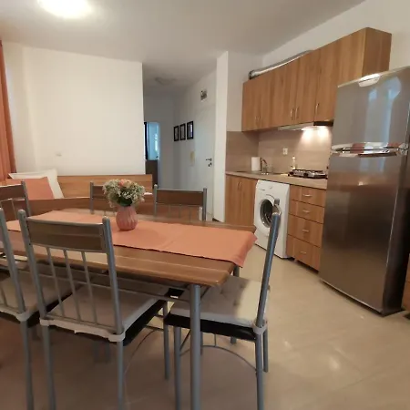 Rose в местност каваци, Σωζόπολη