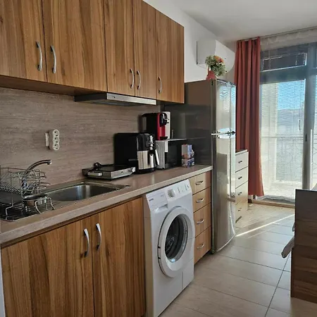 Rose в местност каваци, Apartment Sosopol